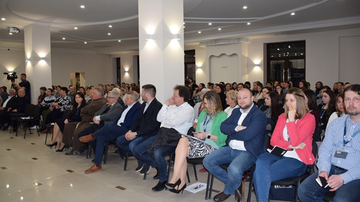 Pedagóguskonferencia az MCC Beregszászi Képzési Központjában - Stressz- és kríziskezelésre a szeretet az orvosság. Fotó: Kárpátinfo/Kovács Erzsébet