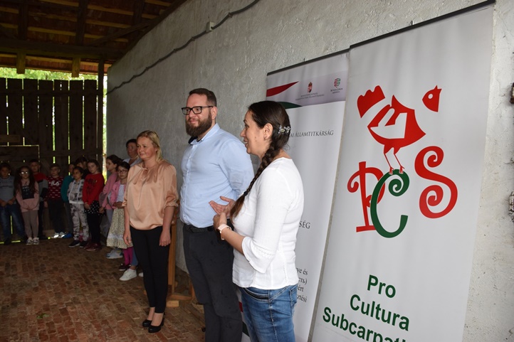 Pünkösdi népszokások megélése a Nagyberegi Tájházban. Fotó: Kárpátinfo/Kovács Elemér