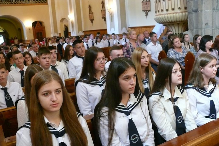 A Kárpátaljai Magyar Líceum első tanévnyitóján. Fotó: Kárpátinfo/Kovács Erzsébet
