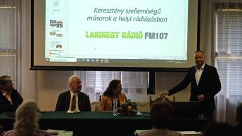 Kárpátaljai előadók a Magyar Újságírók Közössége konferenciáján