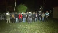 Tizenhat katonakorú férfit vettek őrizetbe a kárpátaljai határőrök az elmúlt nap folyamán, akik illegálisan próbálták átlépni az államhatárt. Fotó: Ukrán Állami Határszolgálat
